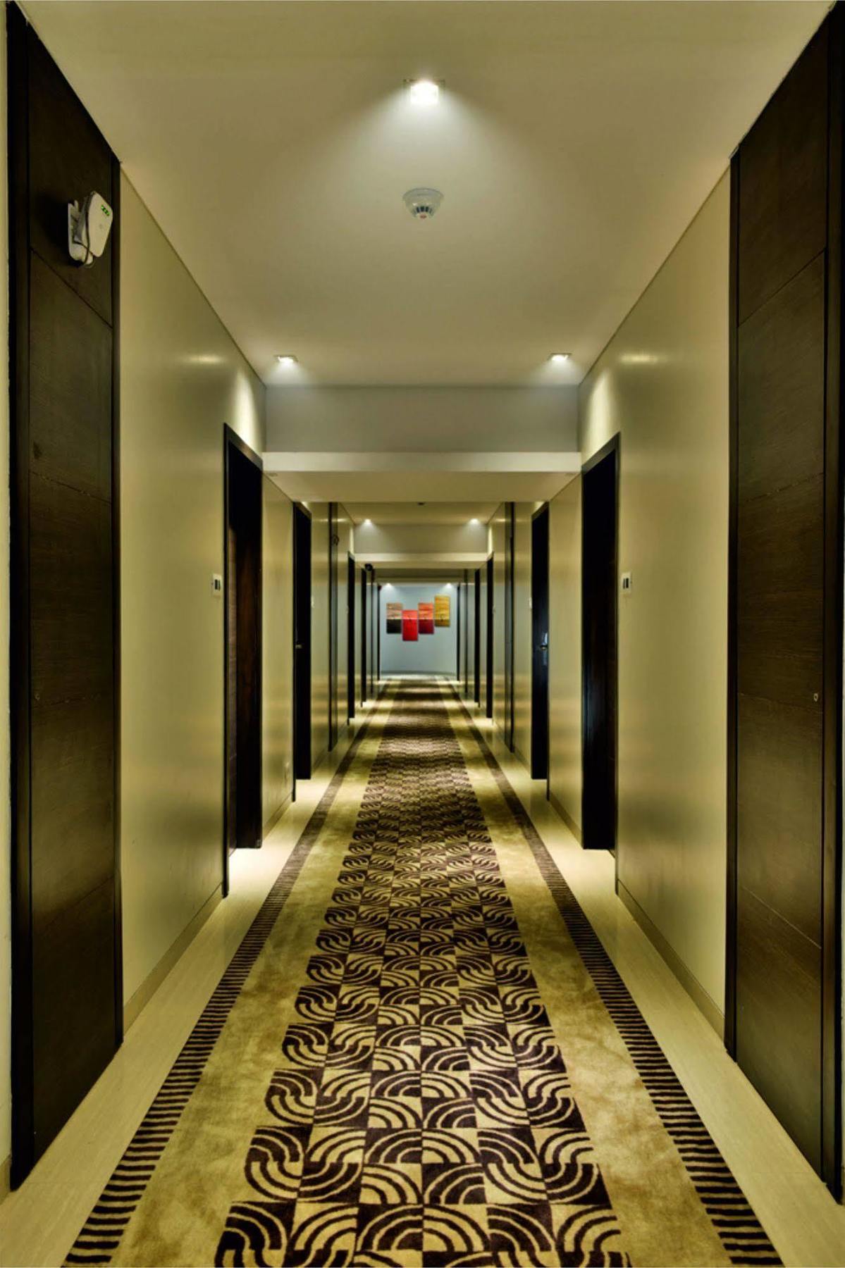 The Fern Residency, Vadodara Buitenkant foto